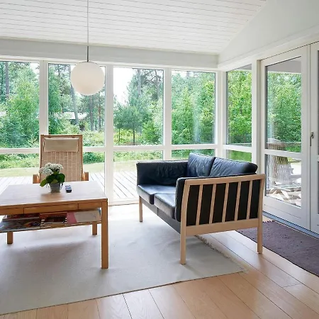 6 Person In Aakirkeby-by Traum Vester Somarken