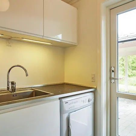 6 Person In Aakirkeby-by Traum
